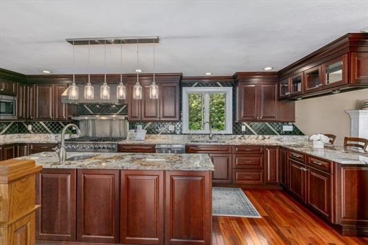 81 Conleys Grove Road Derry, NH 03038 - Photo 12 of 37