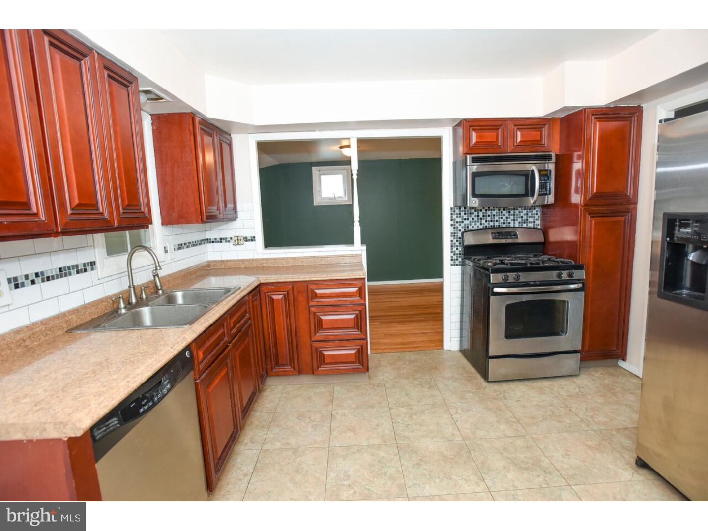 273 Cardiff Road Fairless Hills, PA 19030 - Photo 1 of 25 Kitchen