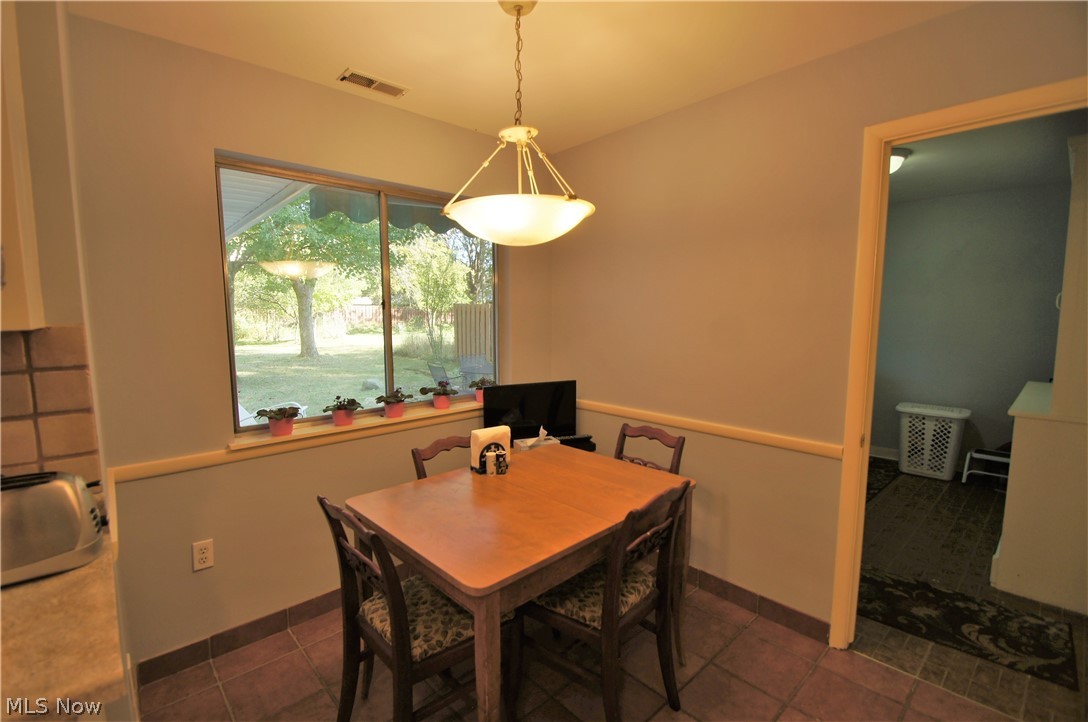493 Harris Road Cleveland, OH 44143 - Photo 14 of 29 Gallery Image 14