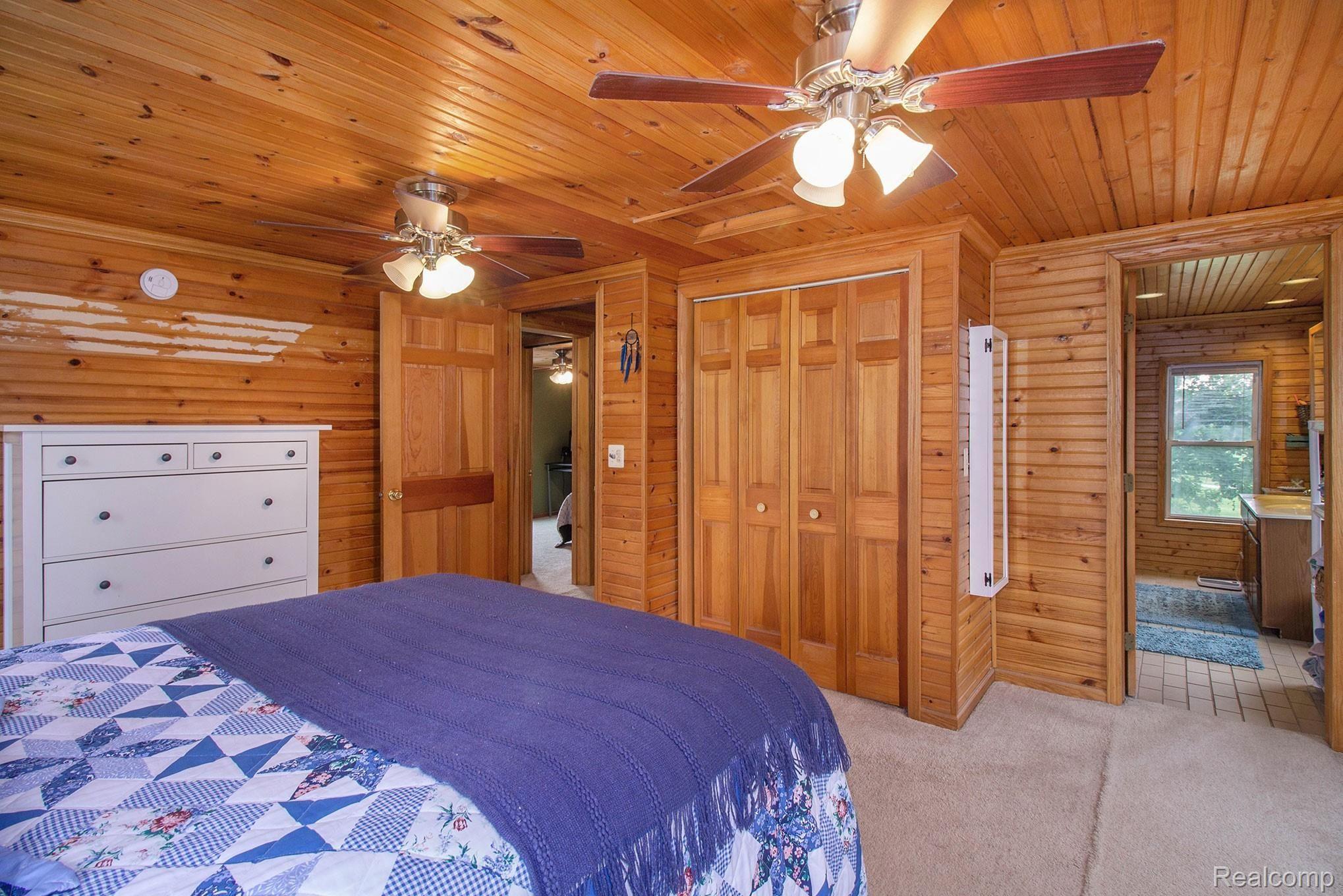 11050 Odell Road Fowlerville, MI 48836 - Photo 12 of 24 017.jpg