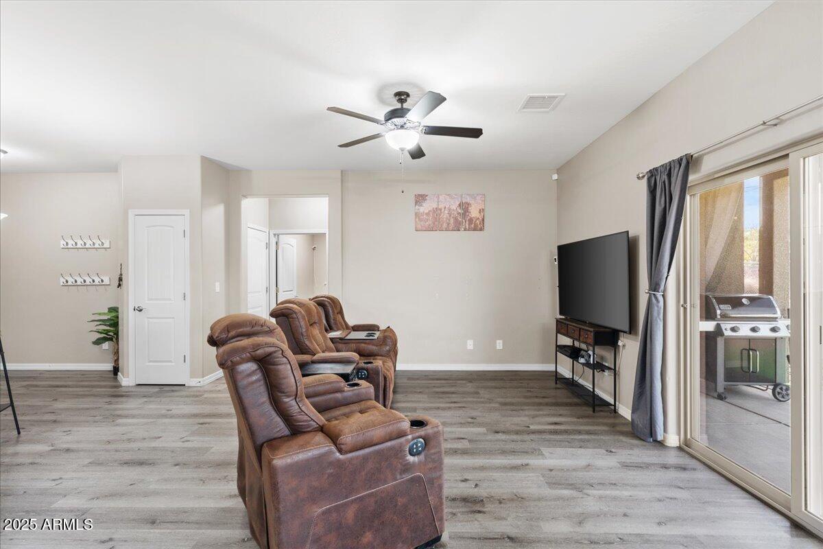 8191 East Gale Road Prescott Valley, AZ 86314 - Photo 6 of 28 LIVING ROOM