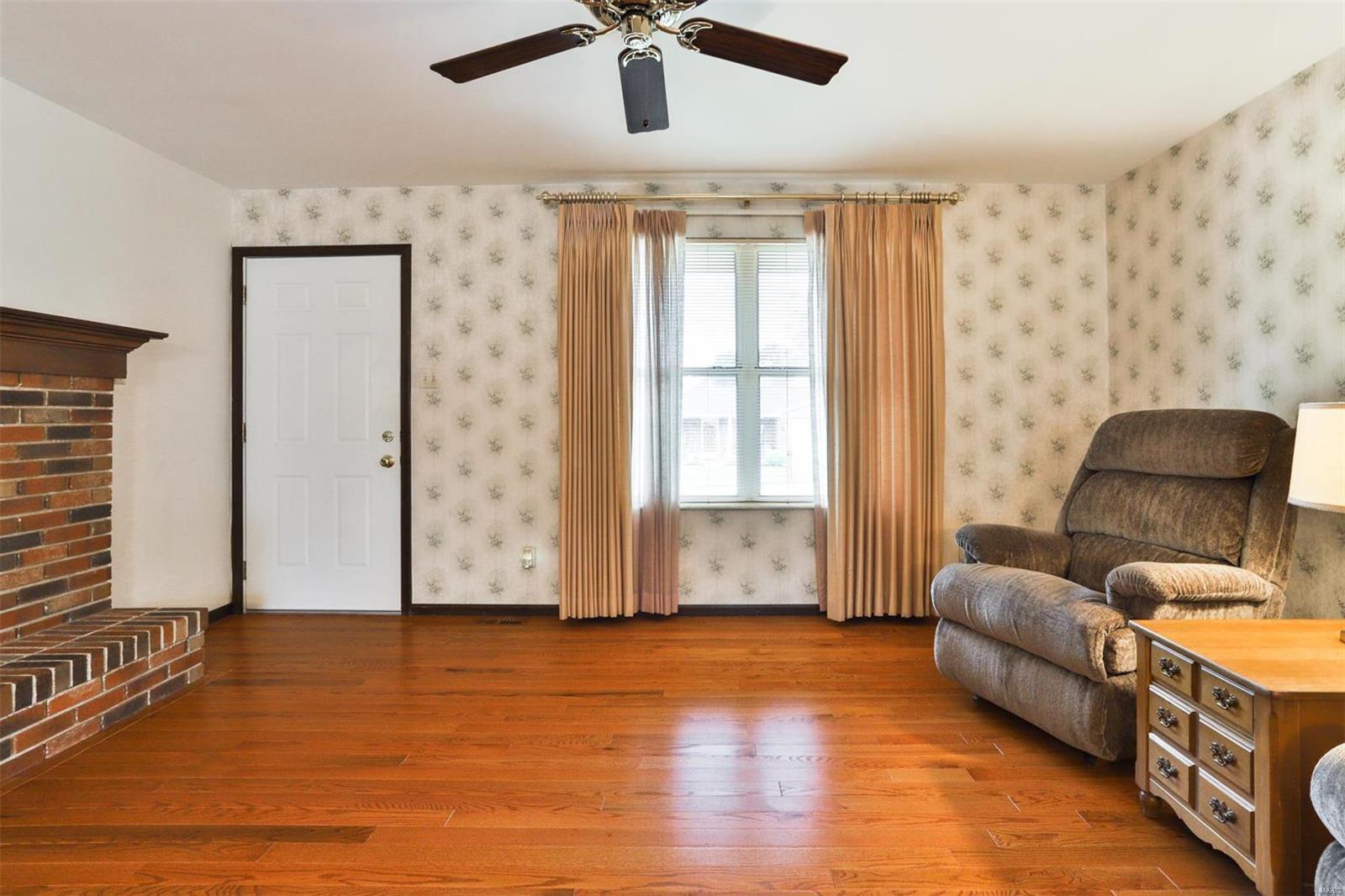 6416 Farmcrest Road St. Louis, MO 63129 - Photo 6 of 35 Gallery Image 6