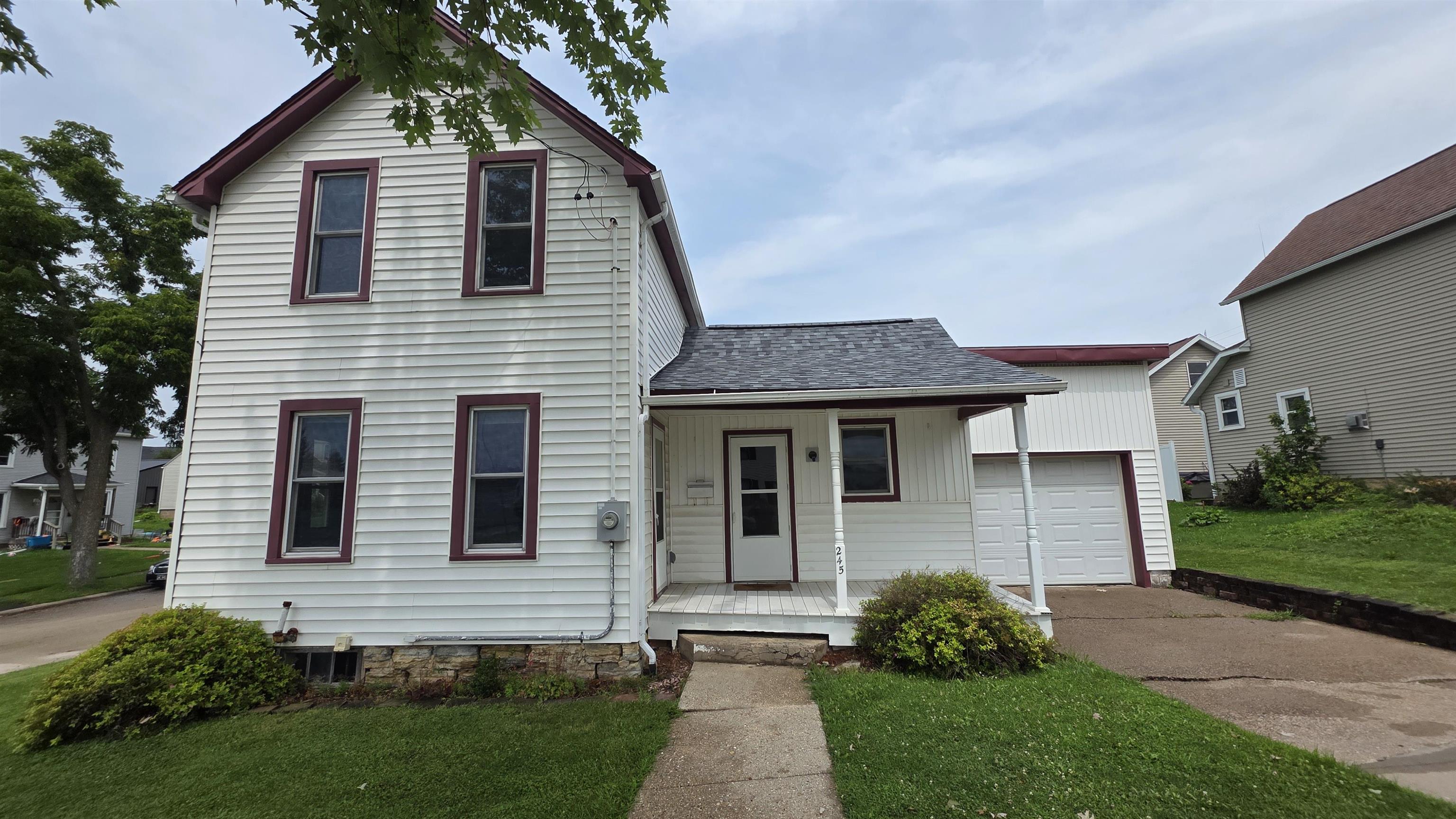 245 West Walnut Street Lancaster, WI 53813 - Photo 2 of 36 Gallery Image 2