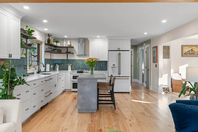 $1,100,000 | 12 Blueberry Lane, Kittery, ME 03904