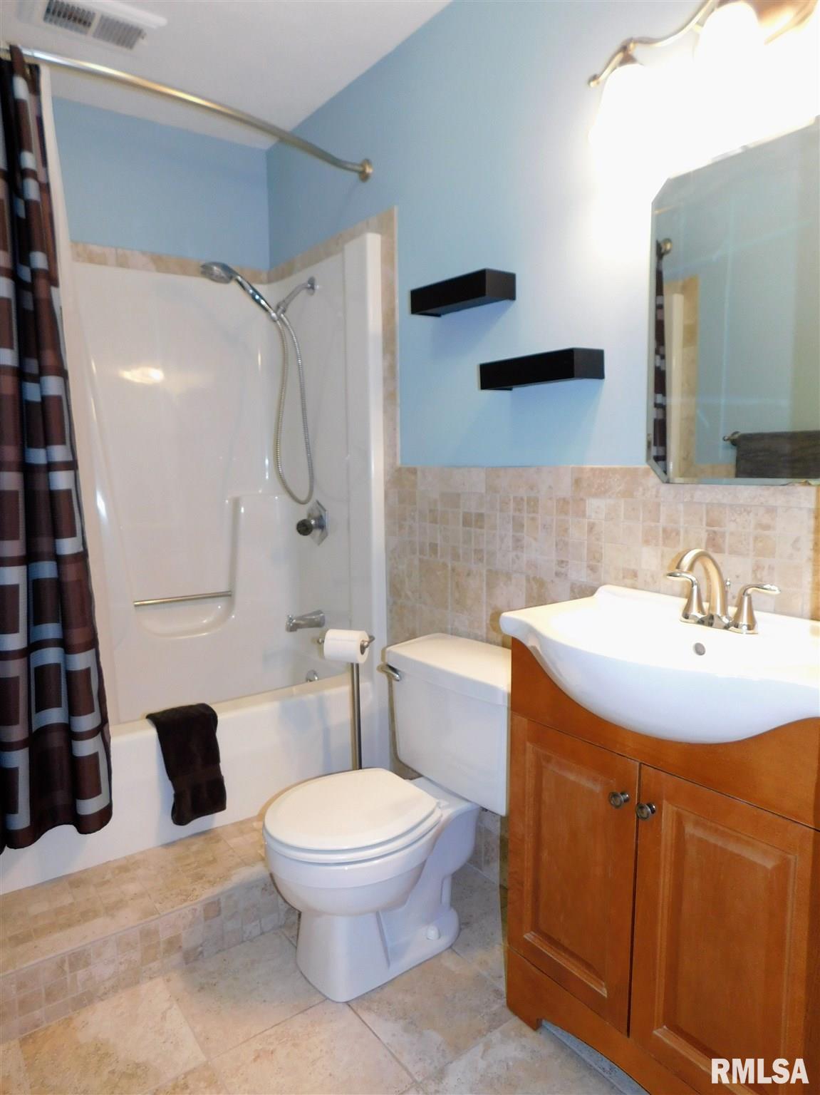 2948 8th Street Moline, IL 61265 - Photo 22 of 30 Gallery Image 22