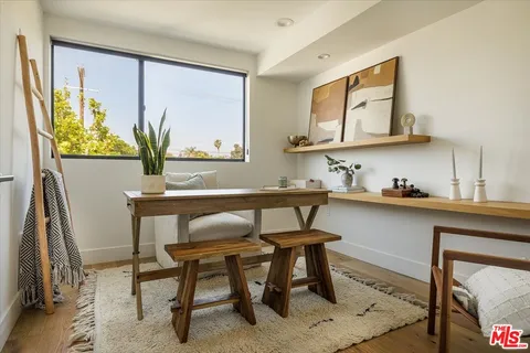 $895,000 | 11310 Victory Boulevard, North Hollywood, CA 91606