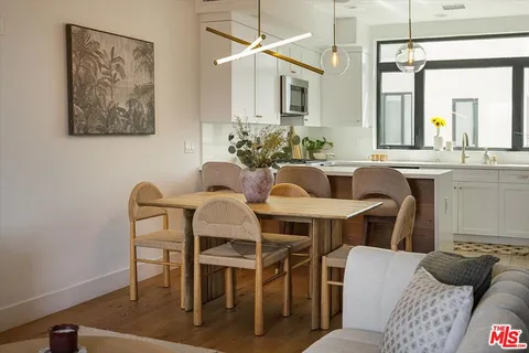 $895,000 | 11310 Victory Boulevard, North Hollywood, CA 91606