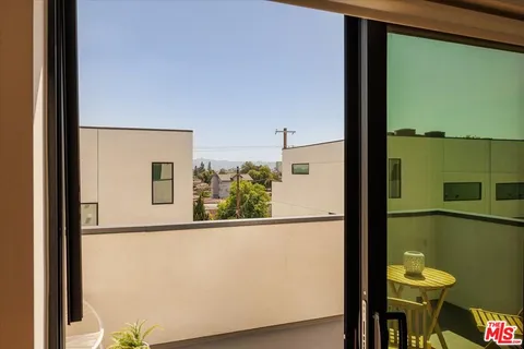 $895,000 | 11310 Victory Boulevard, North Hollywood, CA 91606