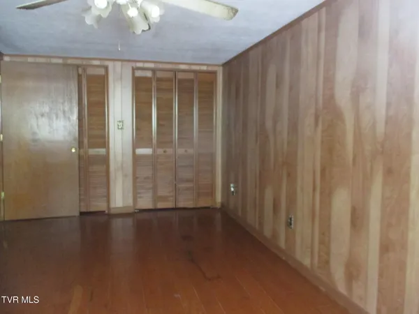 $294,900 | 321 Valley Drive, Bristol, VA 24201