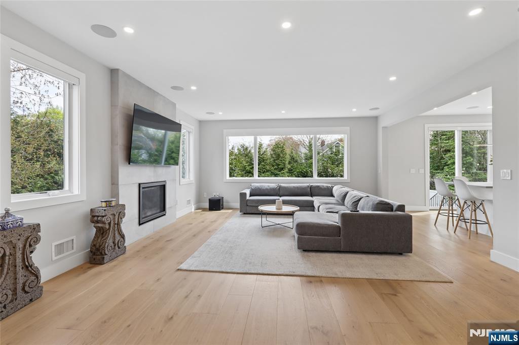 34 Merrifield Way Cresskill, NJ 07626 - Photo 11 of 48