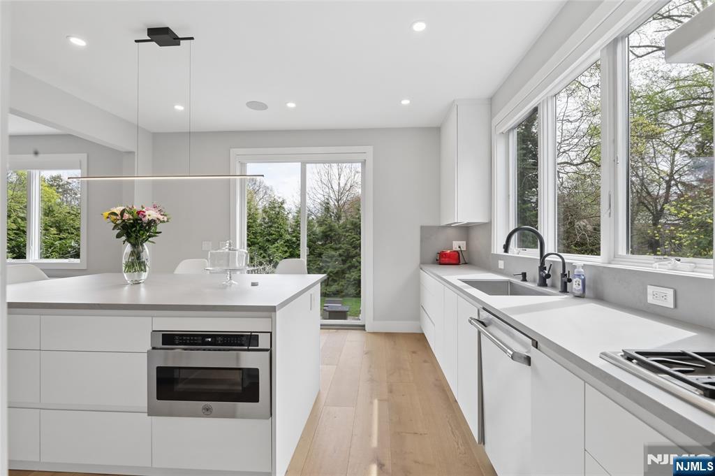 34 Merrifield Way Cresskill, NJ 07626 - Photo 18 of 48