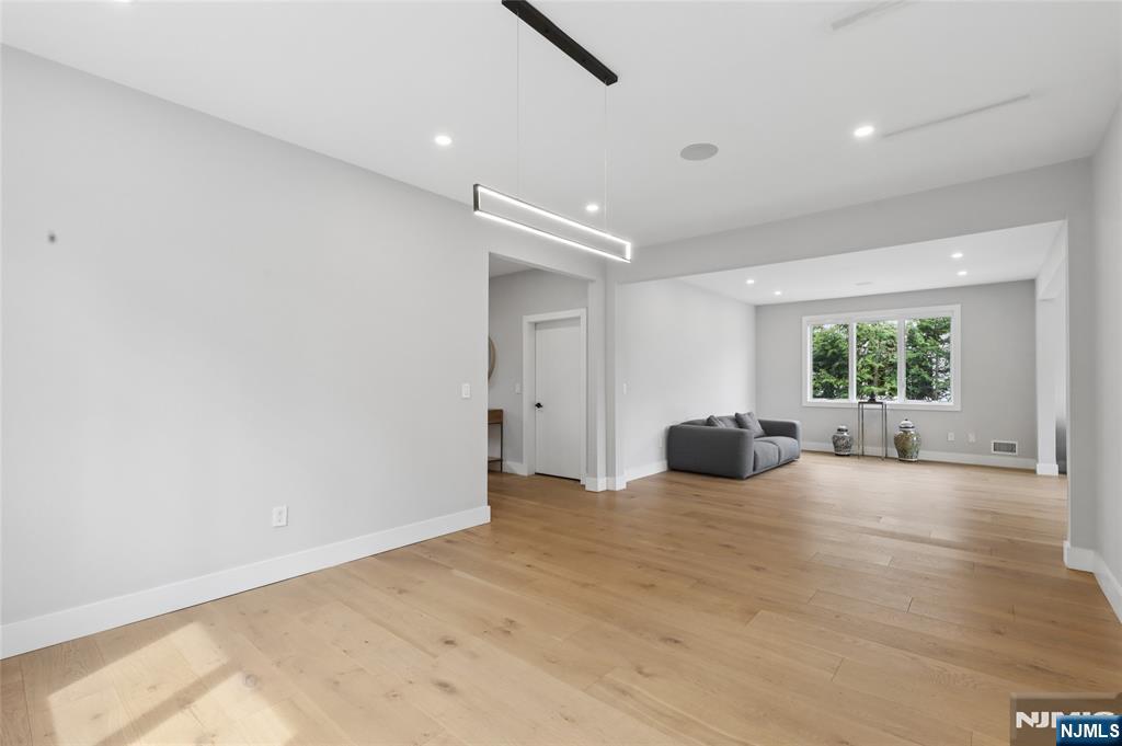 34 Merrifield Way Cresskill, NJ 07626 - Photo 6 of 48