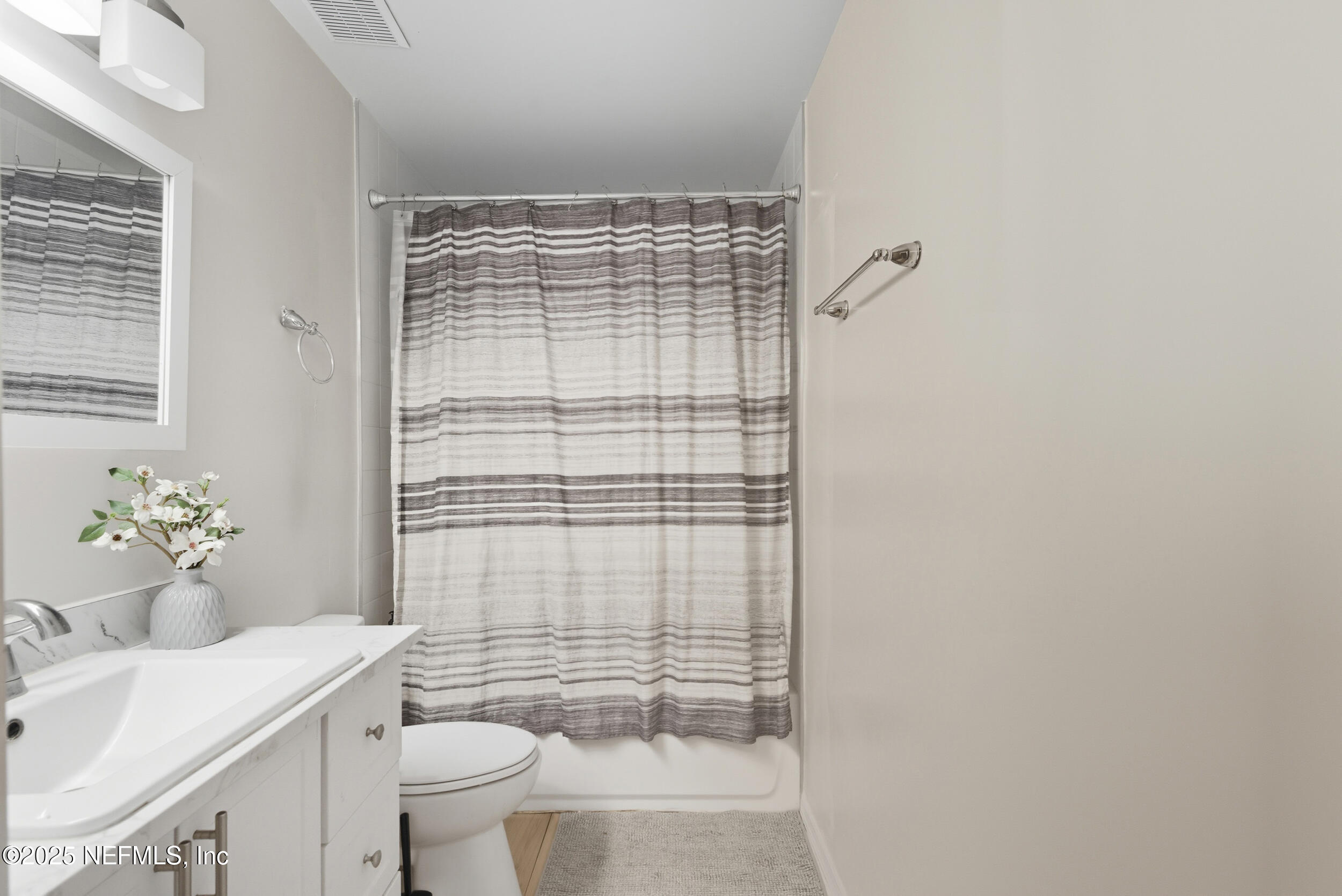 11238 McCormick Road Jacksonville, FL 32225 - Photo 15 of 25 Bathroom 2
