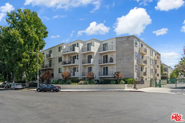 $779,000 | 14412 Killion Street, Unit 205, Sherman Oaks, CA 91401