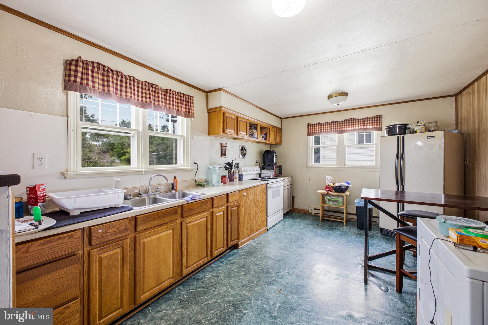 494 Chapel Road Stanley, VA 22851 - Photo 5 of 32