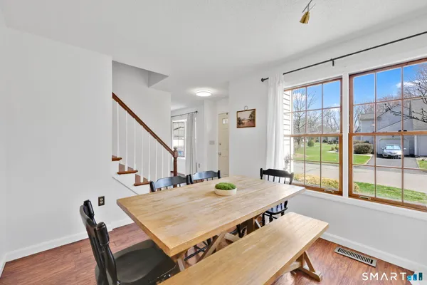 $249,900 | 104 Carriage House, Unit 104, Enfield, CT 06082