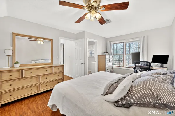 $249,900 | 104 Carriage House, Unit 104, Enfield, CT 06082
