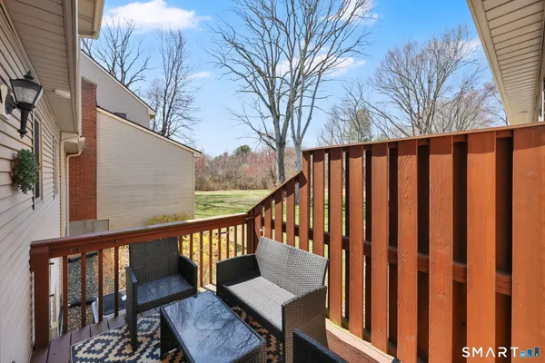 $249,900 | 104 Carriage House, Unit 104, Enfield, CT 06082