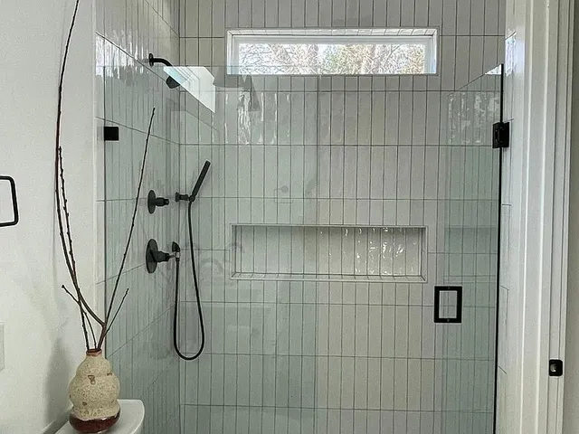 $3,500 | 910 Gullett Street, Unit 2, Austin, TX 78702