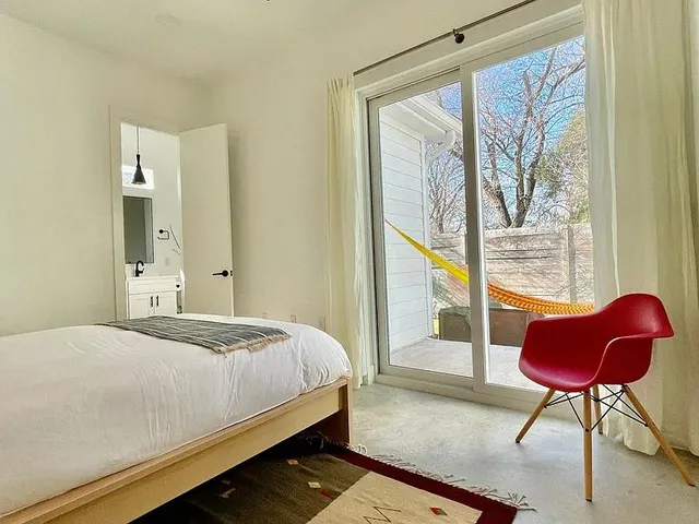 $3,500 | 910 Gullett Street, Unit 2, Austin, TX 78702