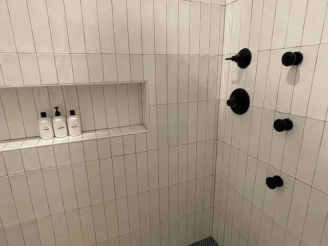 $3,500 | 910 Gullett Street, Unit 2, Austin, TX 78702