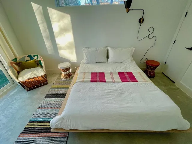 $3,500 | 910 Gullett Street, Unit 2, Austin, TX 78702