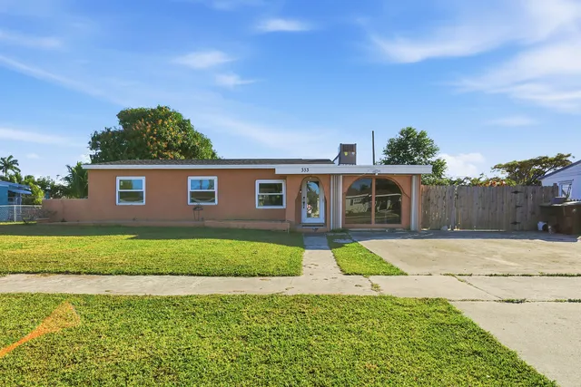 $650,000 | 333 Mid Pines Road, Palm Springs, FL 33461