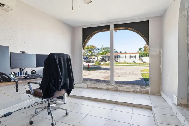 $650,000 | 333 Mid Pines Road, Palm Springs, FL 33461