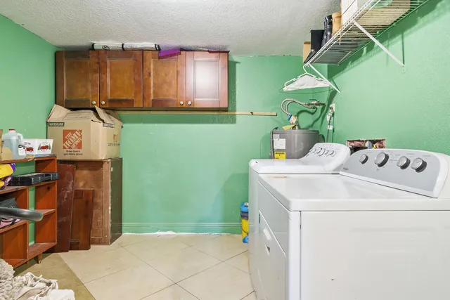 $650,000 | 333 Mid Pines Road, Palm Springs, FL 33461