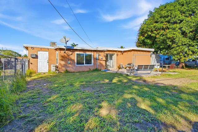 $650,000 | 333 Mid Pines Road, Palm Springs, FL 33461