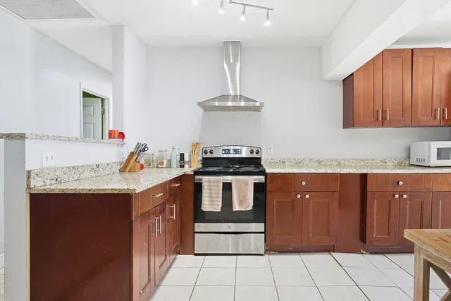 $650,000 | 333 Mid Pines Road, Palm Springs, FL 33461