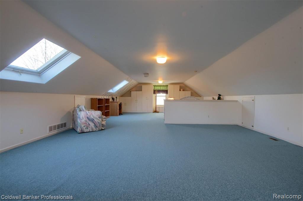 23285 Meridian Road Grosse Ile, MI 48138 - Photo 33 of 53