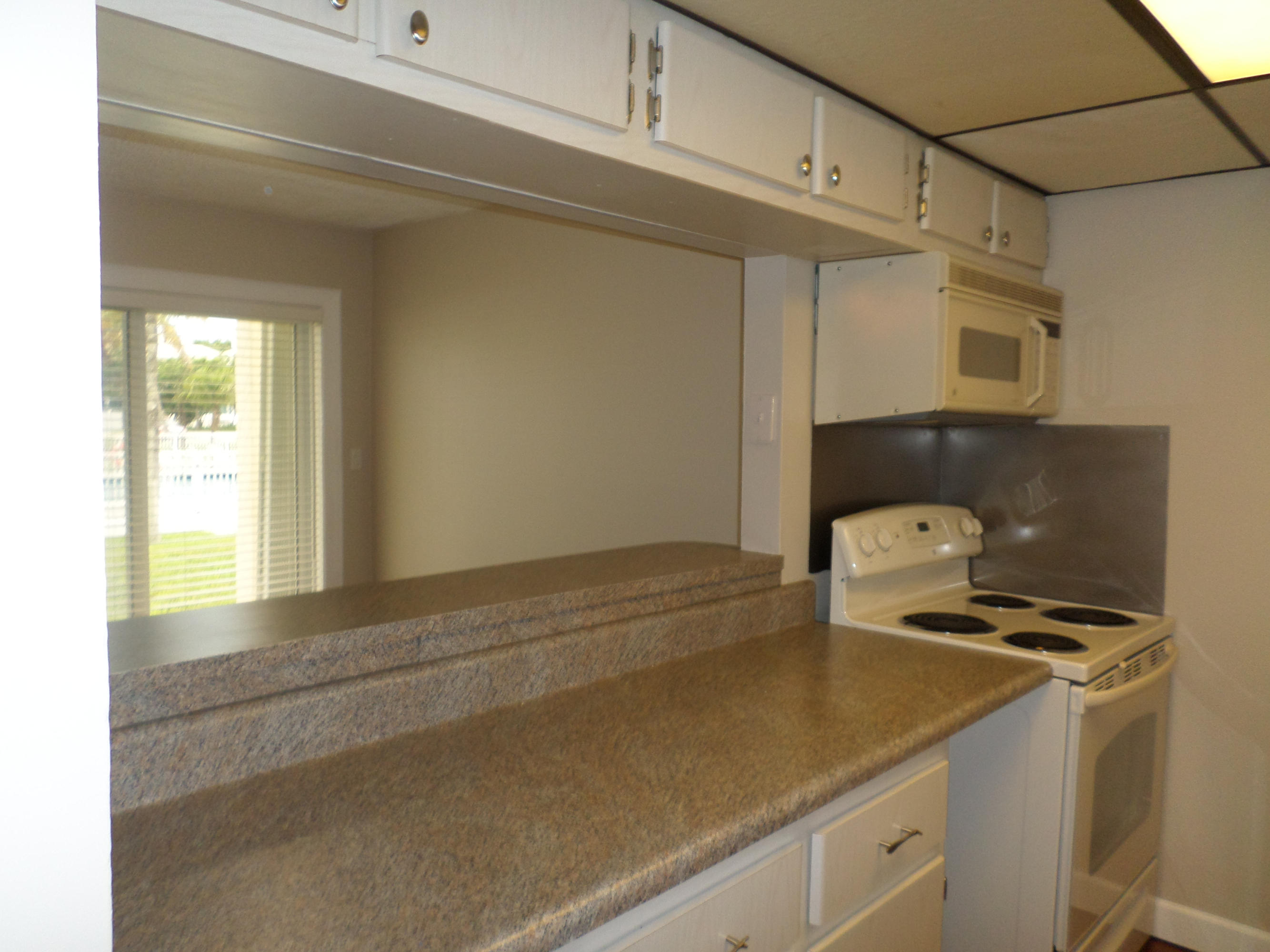 40 High Point Road, Unit C104 Tavernier, FL 33070 - Photo 11 of 25 Kitchen