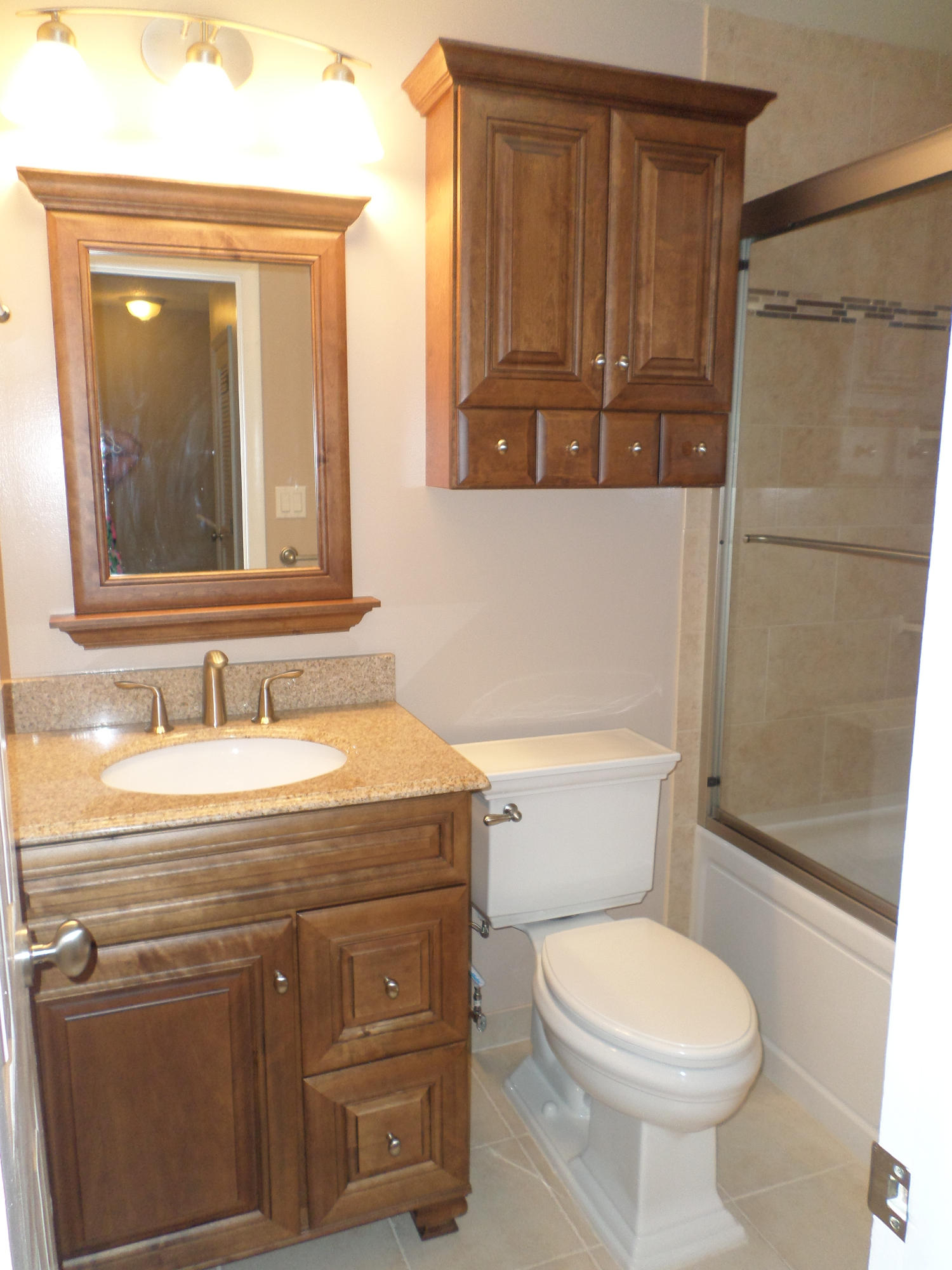 40 High Point Road, Unit C104 Tavernier, FL 33070 - Photo 14 of 25 Upstairs Bath
