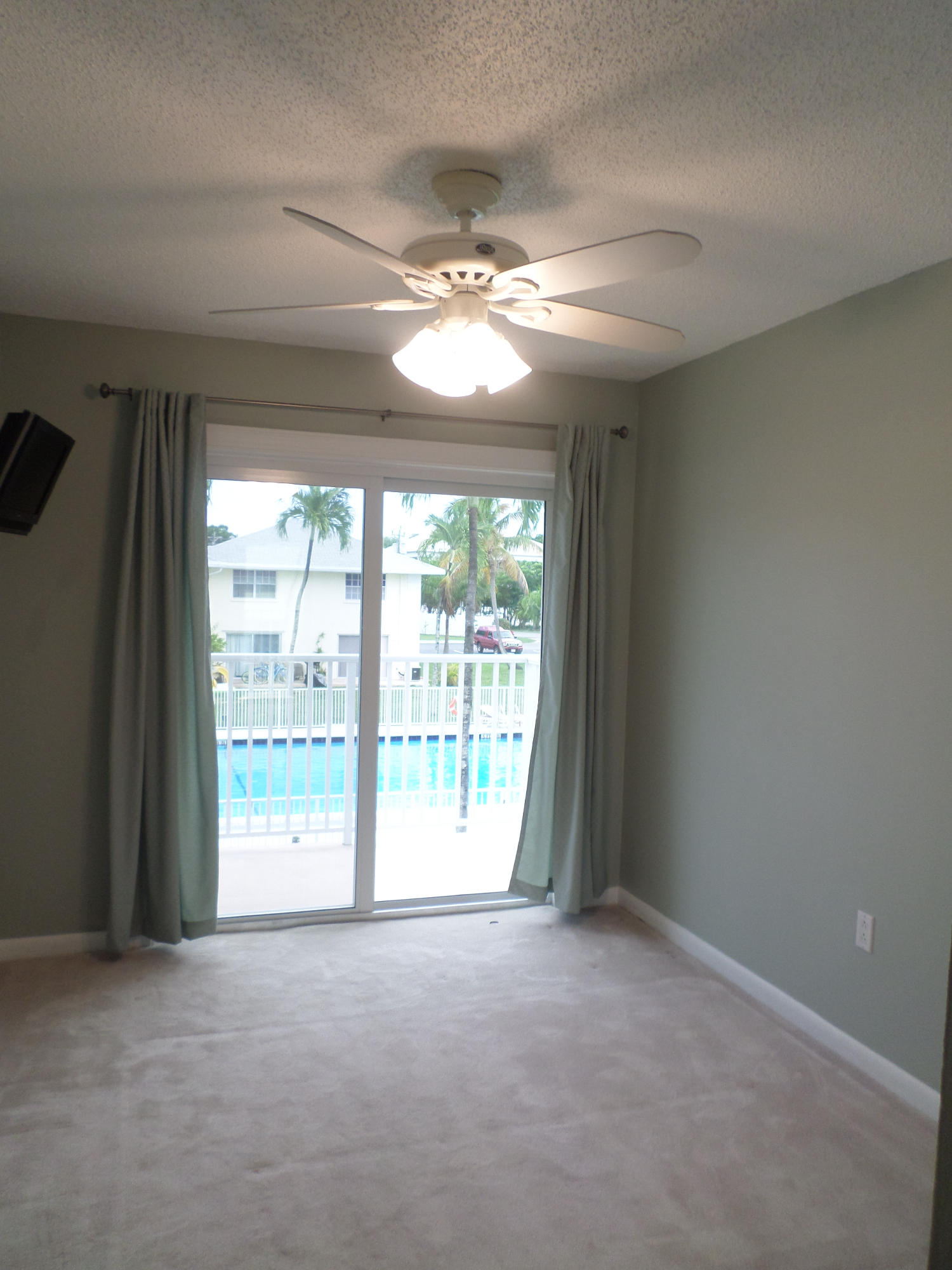 40 High Point Road, Unit C104 Tavernier, FL 33070 - Photo 15 of 25 Guest Room With Balcony Access