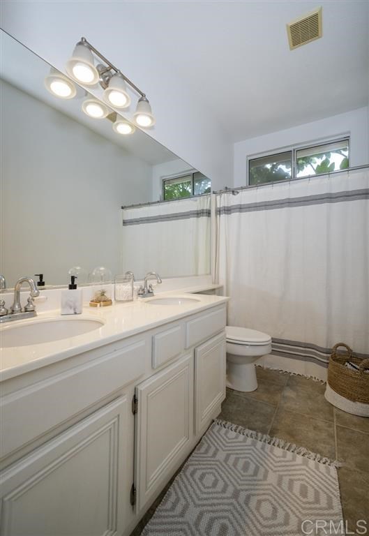 120 Venetia Way Oceanside, CA 92057 - Photo 16 of 25