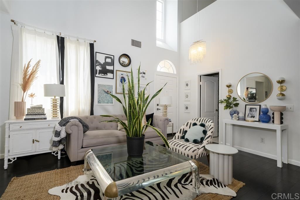 120 Venetia Way Oceanside, CA 92057 - Photo 3 of 25