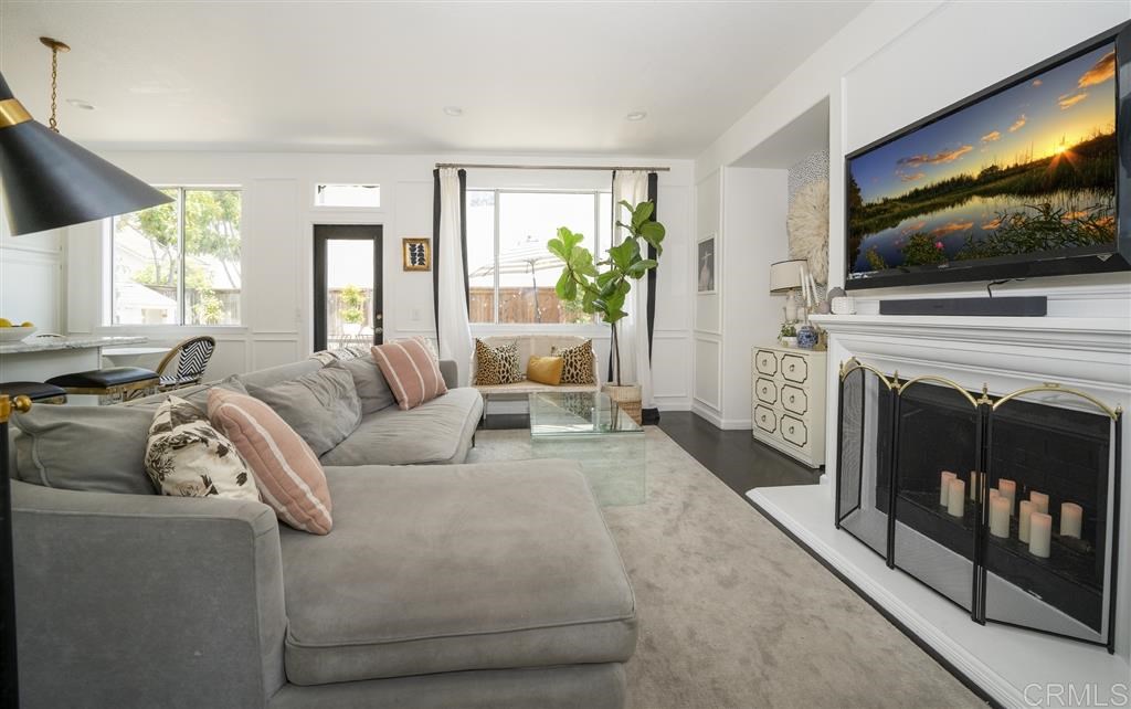 120 Venetia Way Oceanside, CA 92057 - Photo 5 of 25