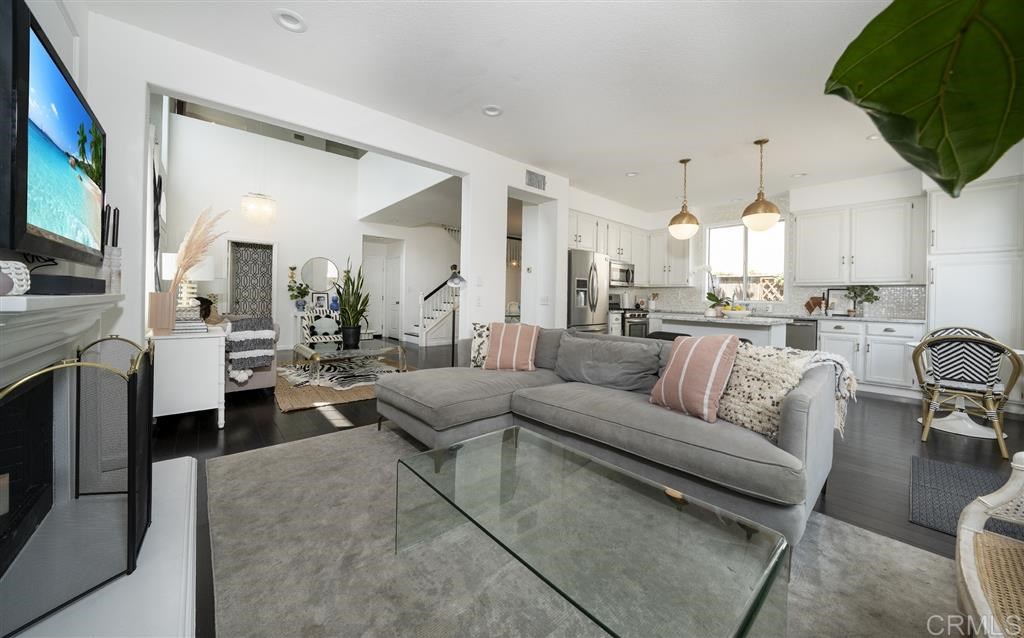 120 Venetia Way Oceanside, CA 92057 - Photo 6 of 25