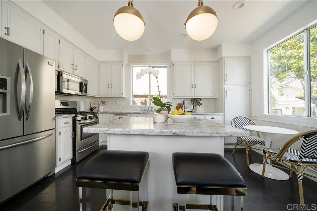 120 Venetia Way Oceanside, CA 92057 - Photo 8 of 25