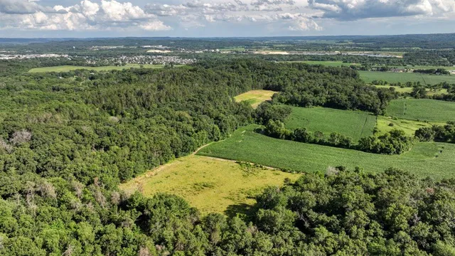 $1,476,000 | 0 Hammer Road, Sparta, WI 54656