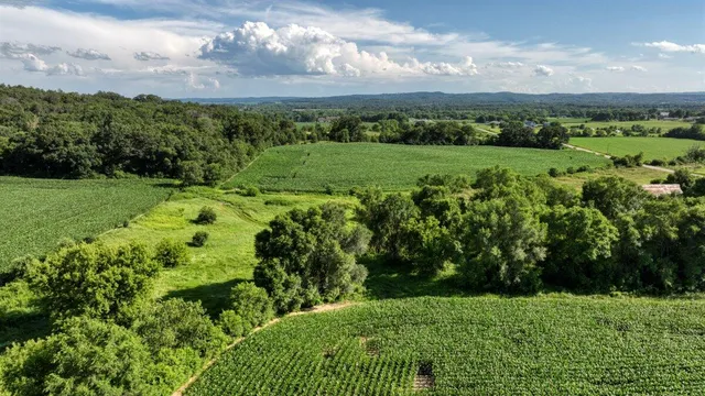 $1,476,000 | 0 Hammer Road, Sparta, WI 54656
