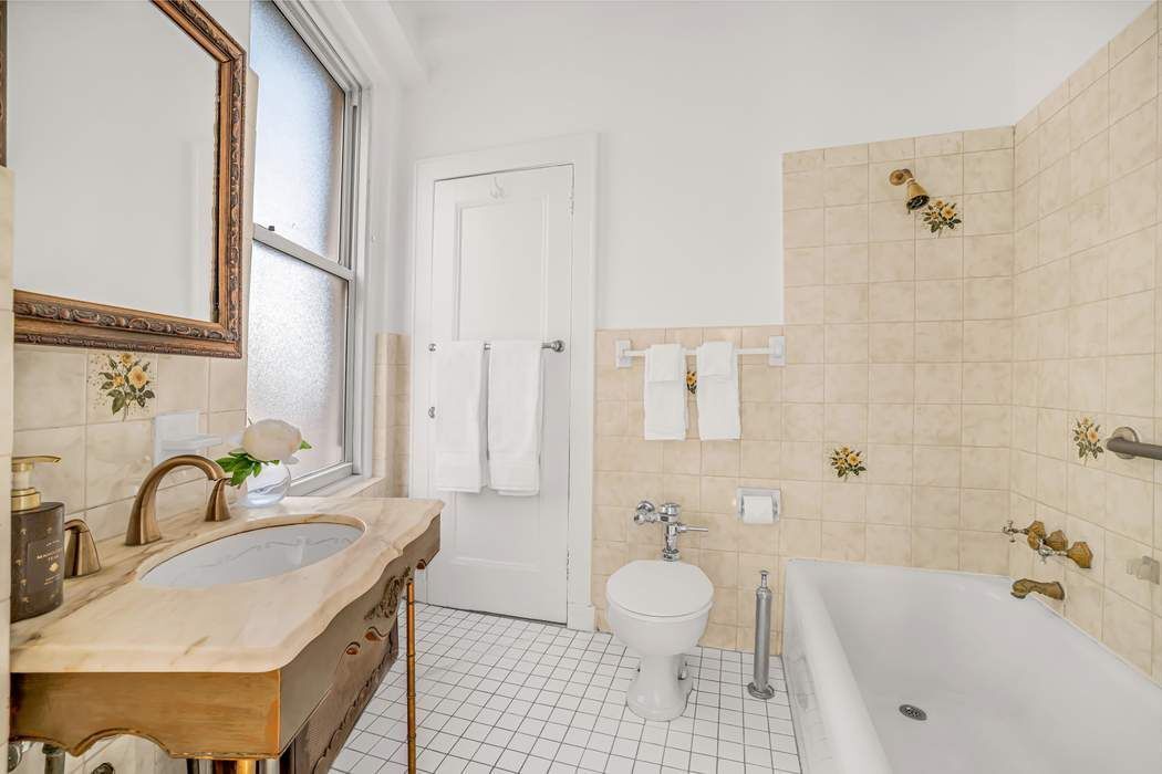 180 Riverside Drive, Unit 3B Manhattan, NY 10024 - Photo 9 of 14