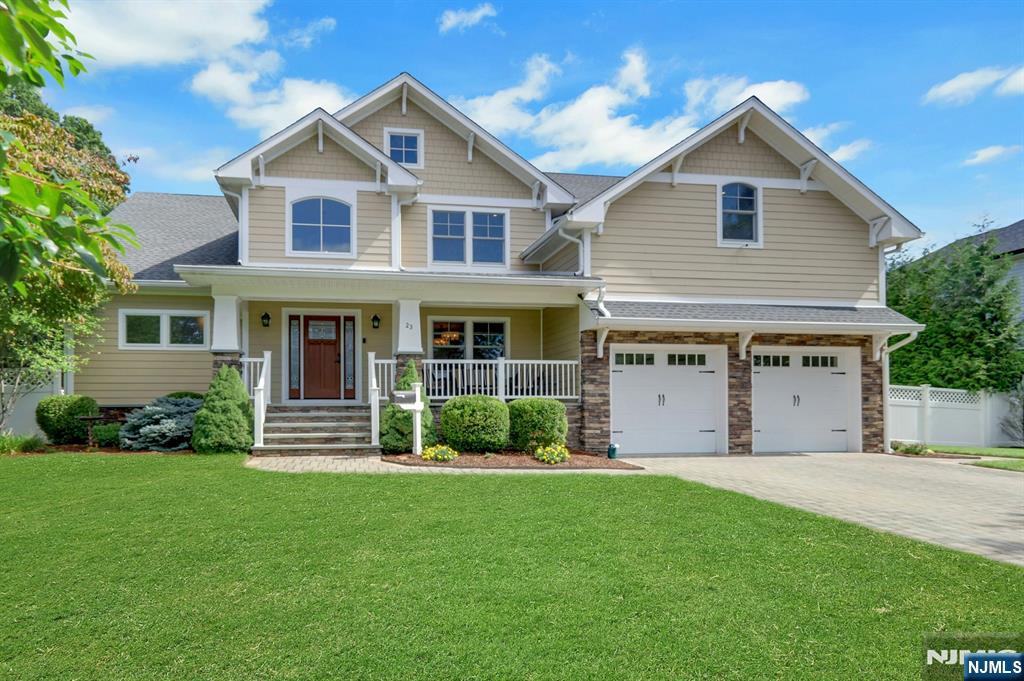 23 Hollybrook Road Paramus, NJ 07652 - Photo 2 of 50 Gallery Image 2