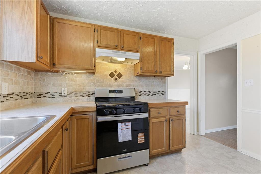 13302 11th Street Grandview, MO 64030 - Photo 11 of 30