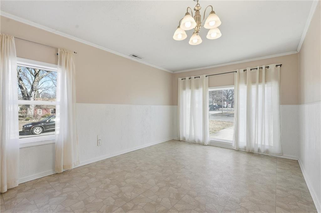 13302 11th Street Grandview, MO 64030 - Photo 12 of 30