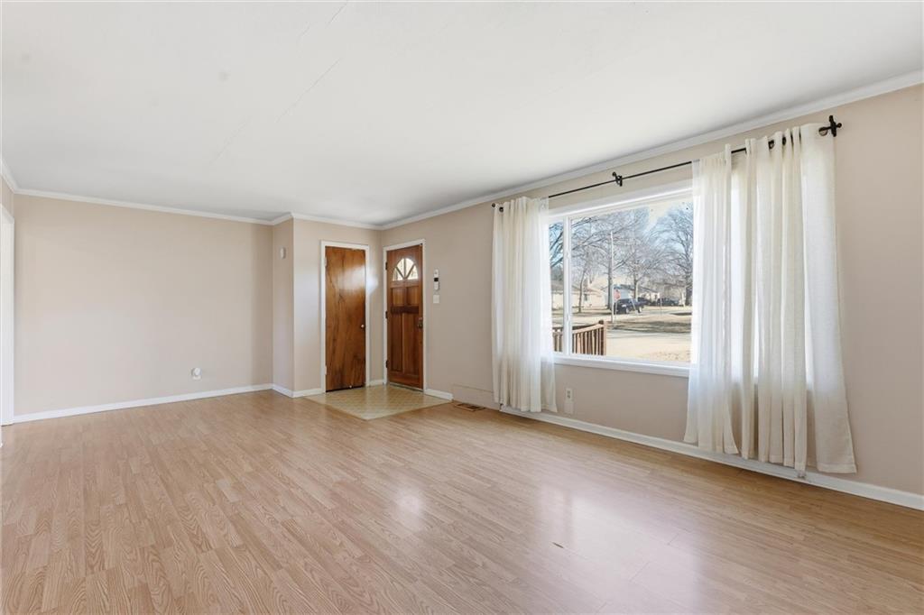 13302 11th Street Grandview, MO 64030 - Photo 7 of 30