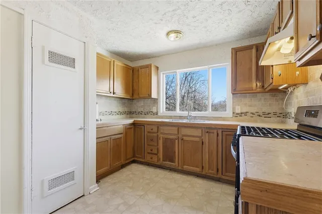 $175,000 | 13302 11th Street, Grandview, MO 64030