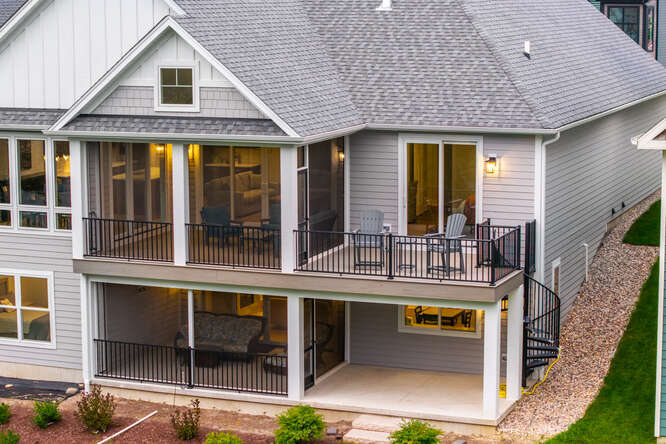 305 Leeward Way Ottawa, IL 61350 - Photo 15 of 53 front view of a house with a porch