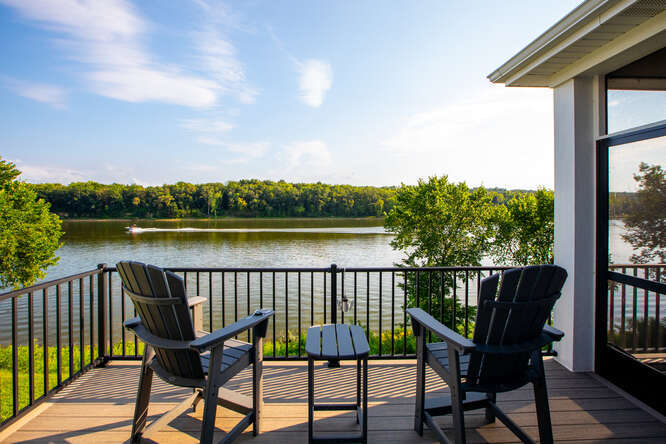 305 Leeward Way Ottawa, IL 61350 - Photo 33 of 53 a view of a chairs on the roof deck